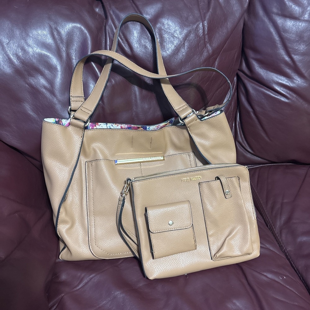 Steve Madden Tan Tote/Large Bag Spring Summer Floral  Print With Wristlet Purse